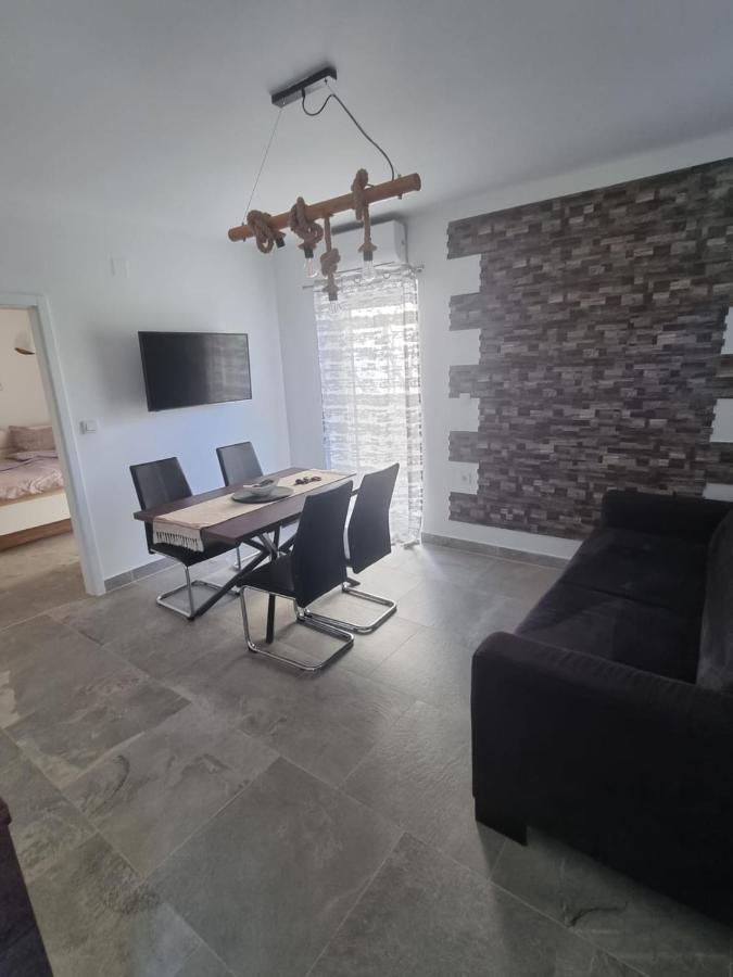 Villa Marta Porat  Exteriör bild